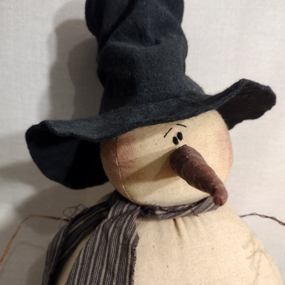 Honey & Me Primitive Snowman - Picture 3 of 6